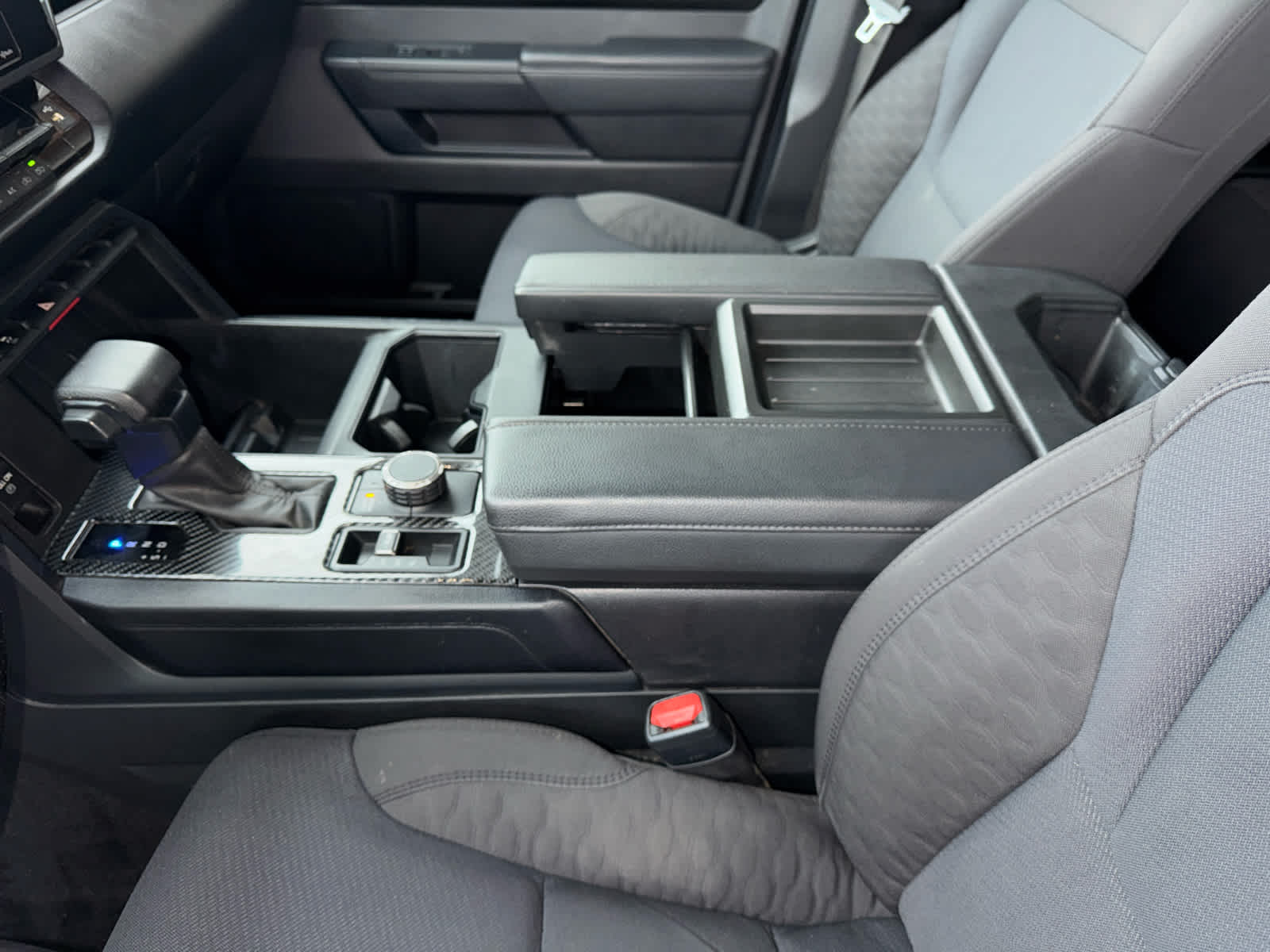 2023 Toyota Tundra 4WD SR5