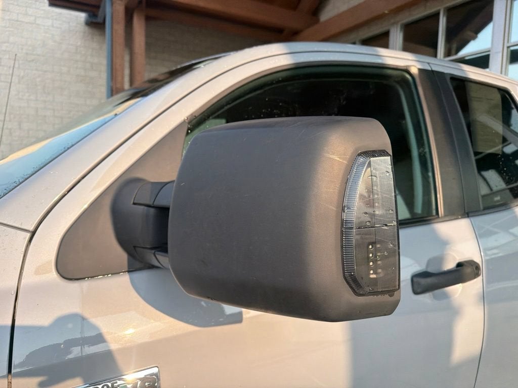 2018 Toyota Tundra SR5 5.7L V8