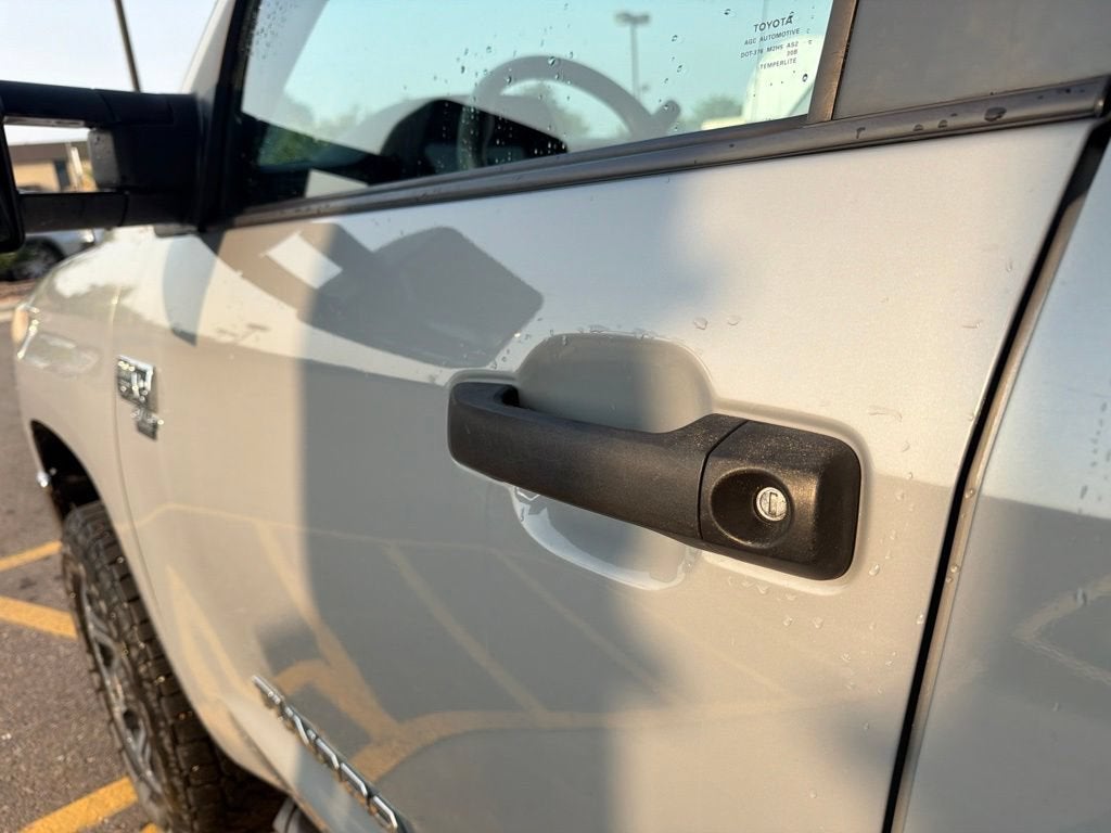 2018 Toyota Tundra SR5 5.7L V8