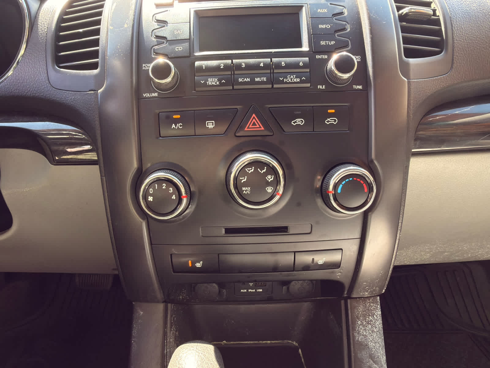 2011 Kia Sorento LX