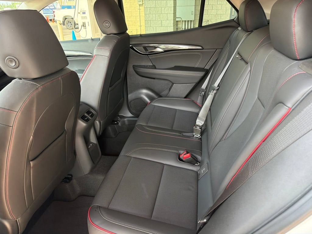 2023 Buick Envision Essence - Photo 20