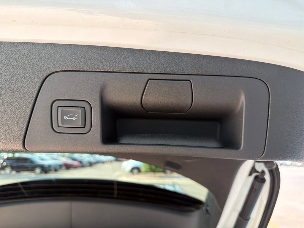2023 Buick Envision Essence - Photo 24