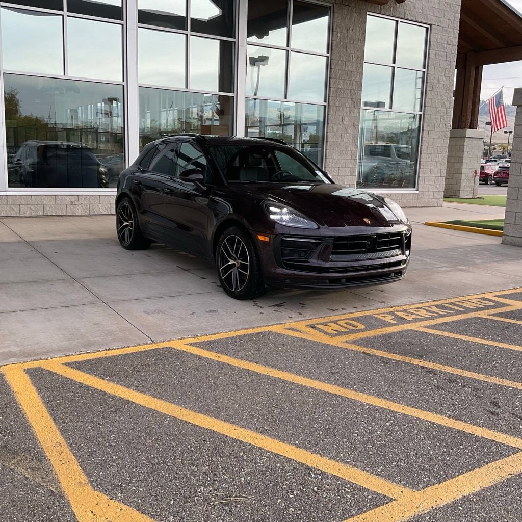 2024 Porsche Macan AWD