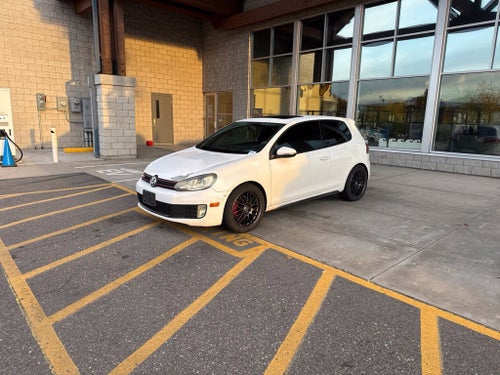 2012 Volkswagen Golf GTI 2-Door Autobahn
