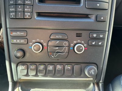 2012 Volvo XC90 AWD 4dr