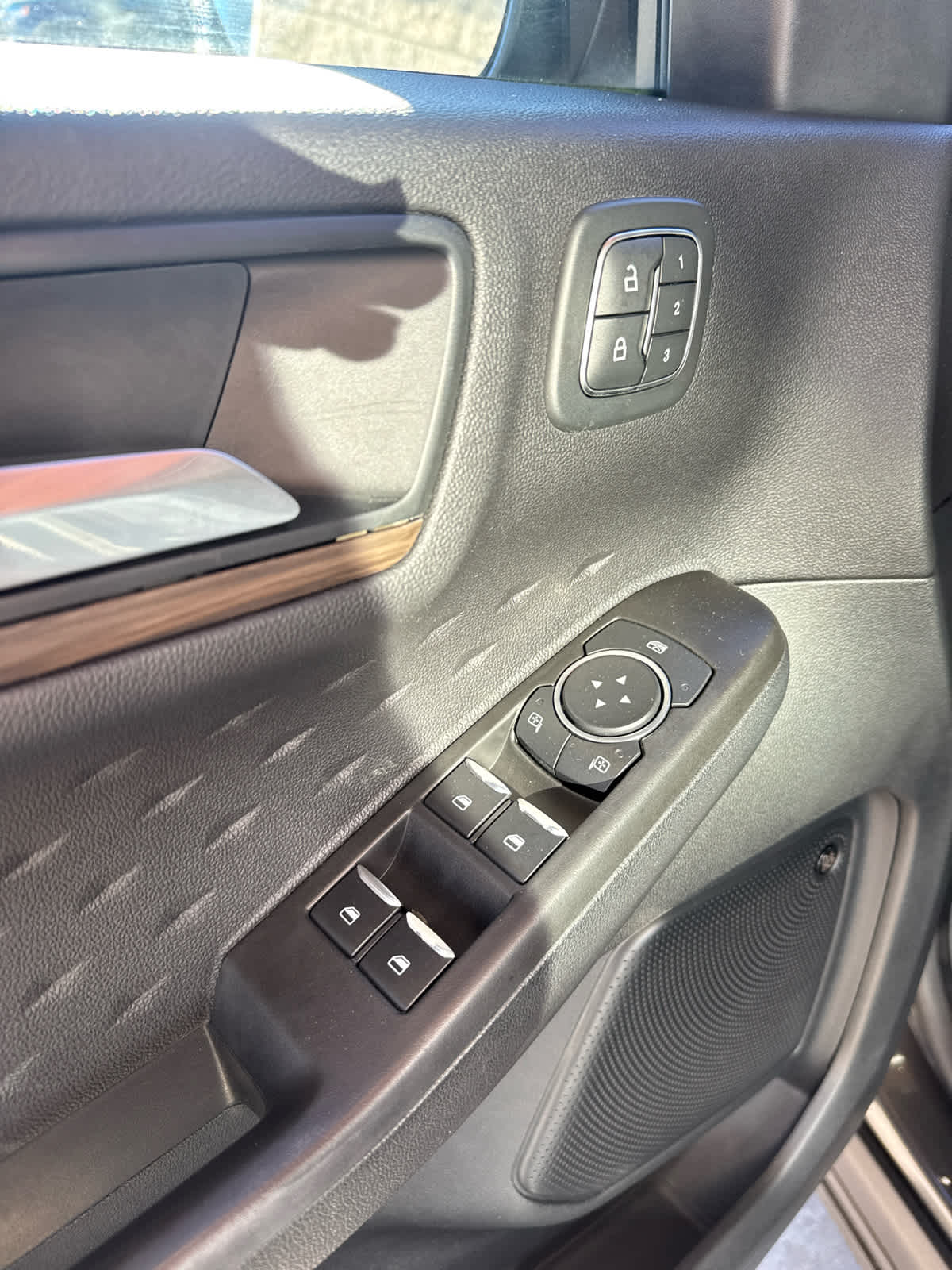 2020 Ford Escape Titanium Hybrid