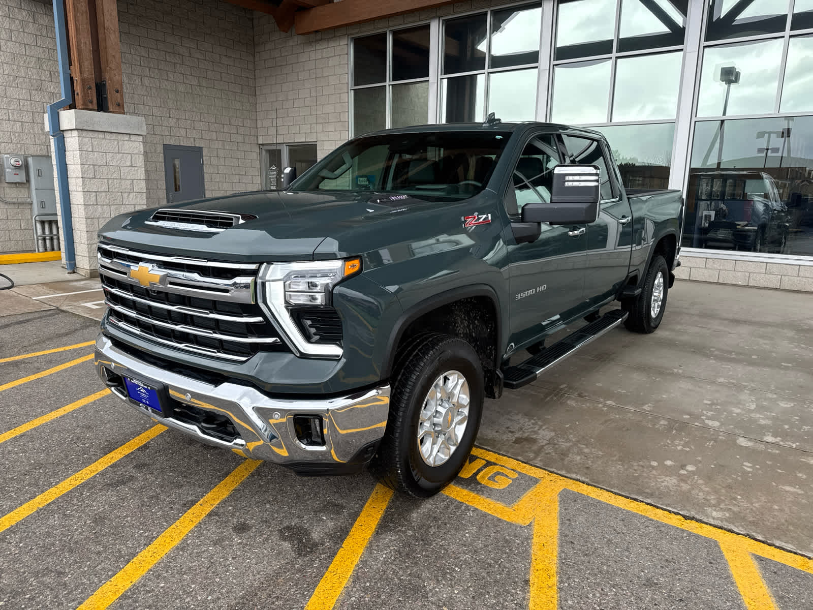 2025 Chevrolet Silverado 3500HD LTZ