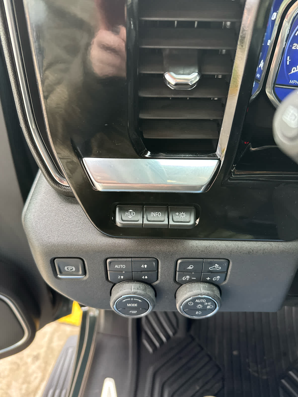 2025 Chevrolet Silverado 3500HD LTZ