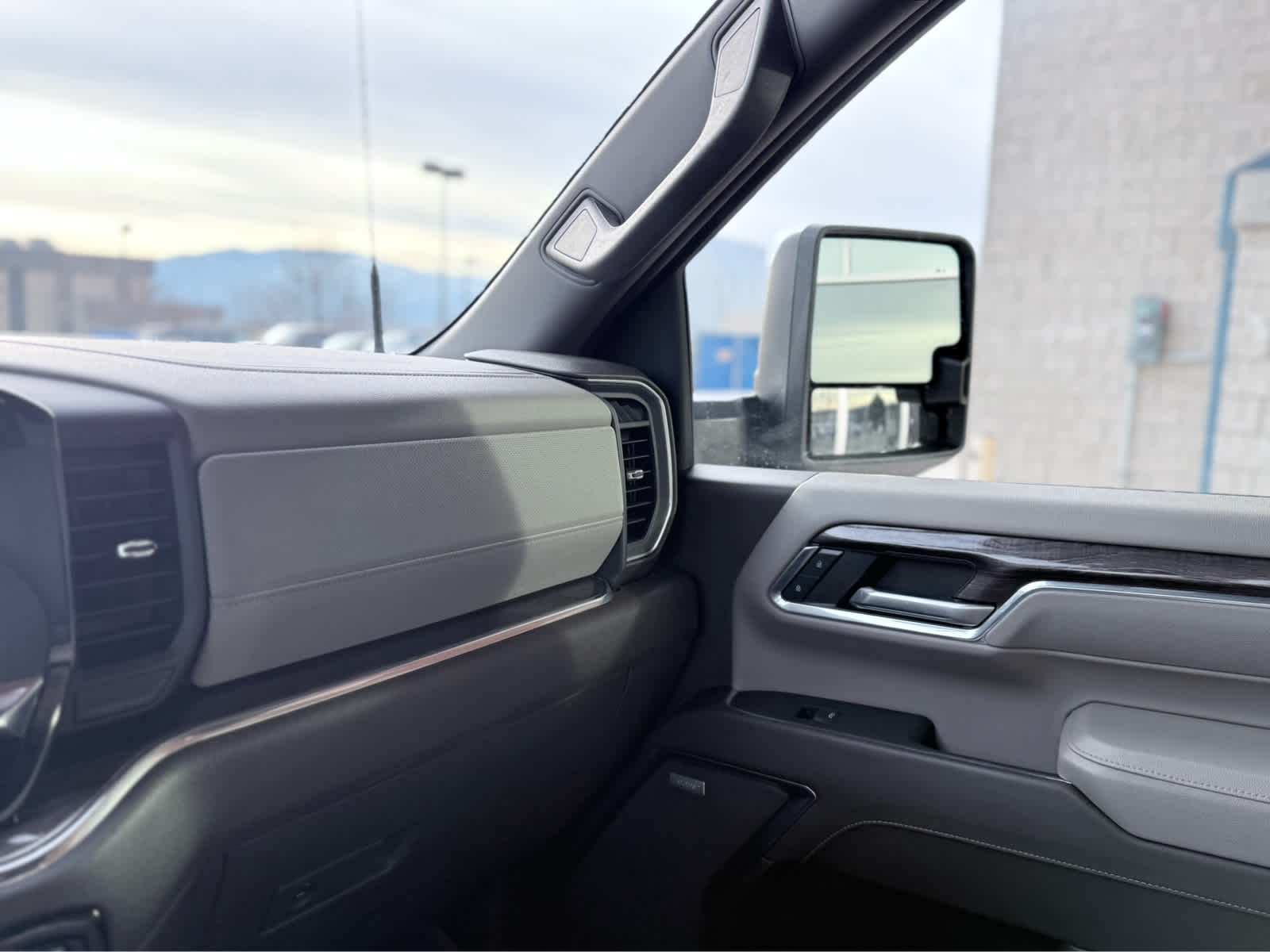 2024 Chevrolet Silverado 3500HD LTZ