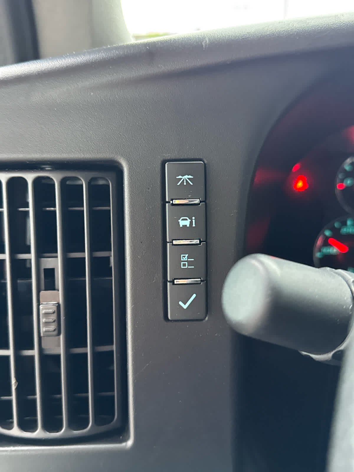 2024 Chevrolet Express RWD 2500 135"