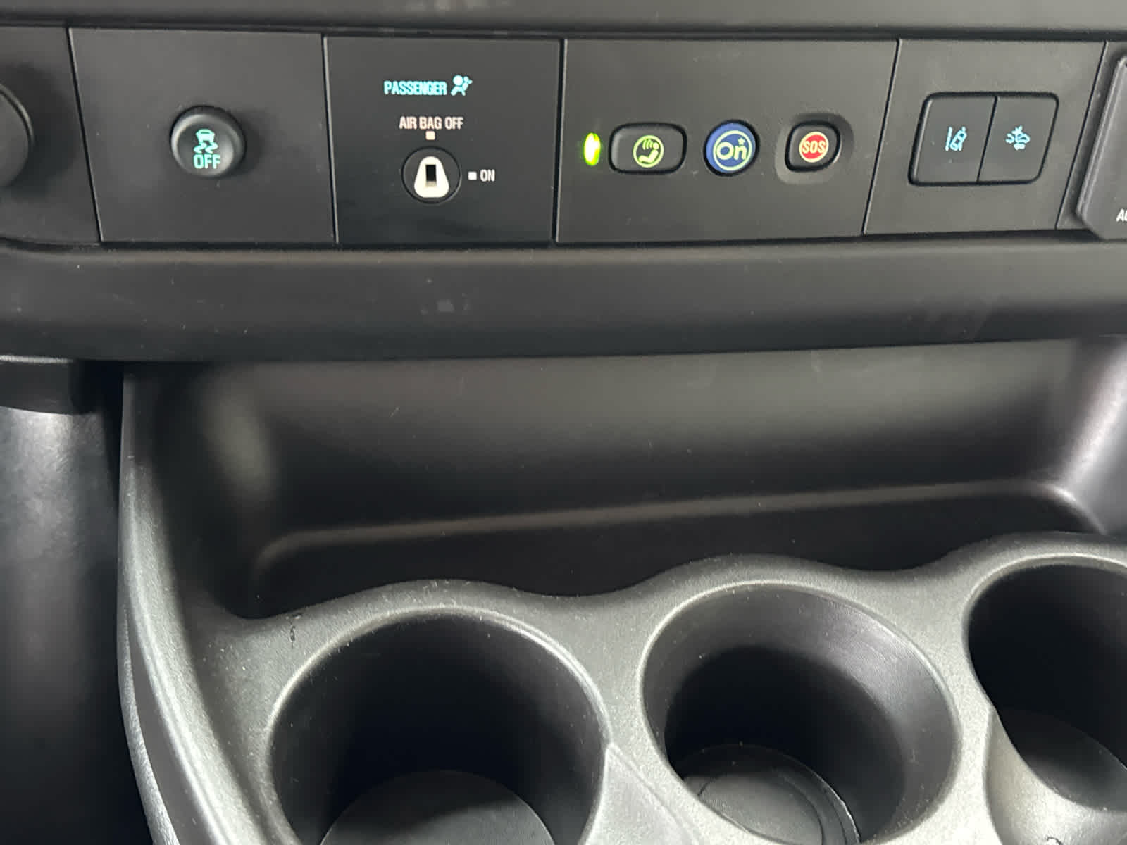 2024 Chevrolet Express RWD 2500 135"