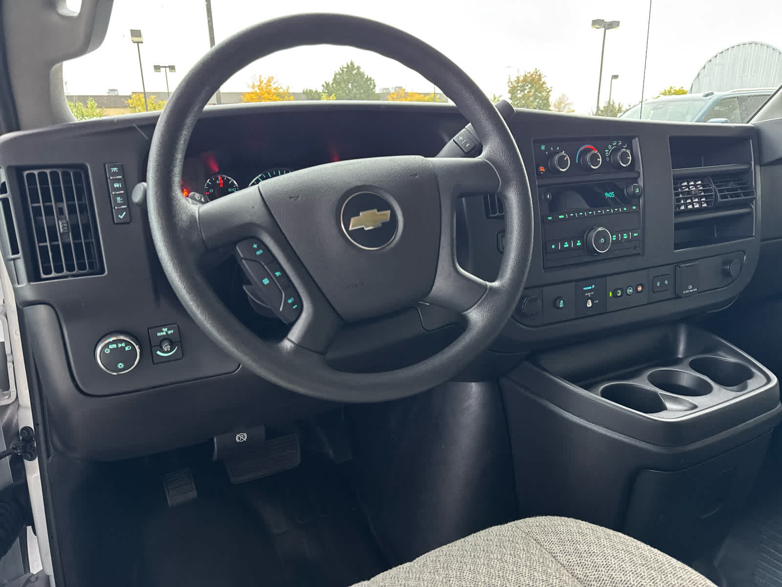 2024 Chevrolet Express RWD 2500 135"