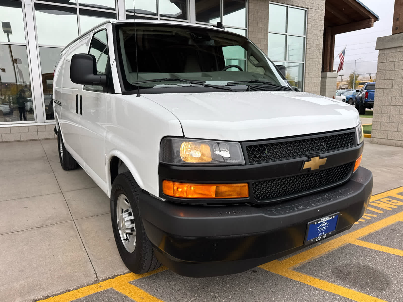 2024 Chevrolet Express RWD 2500 135"