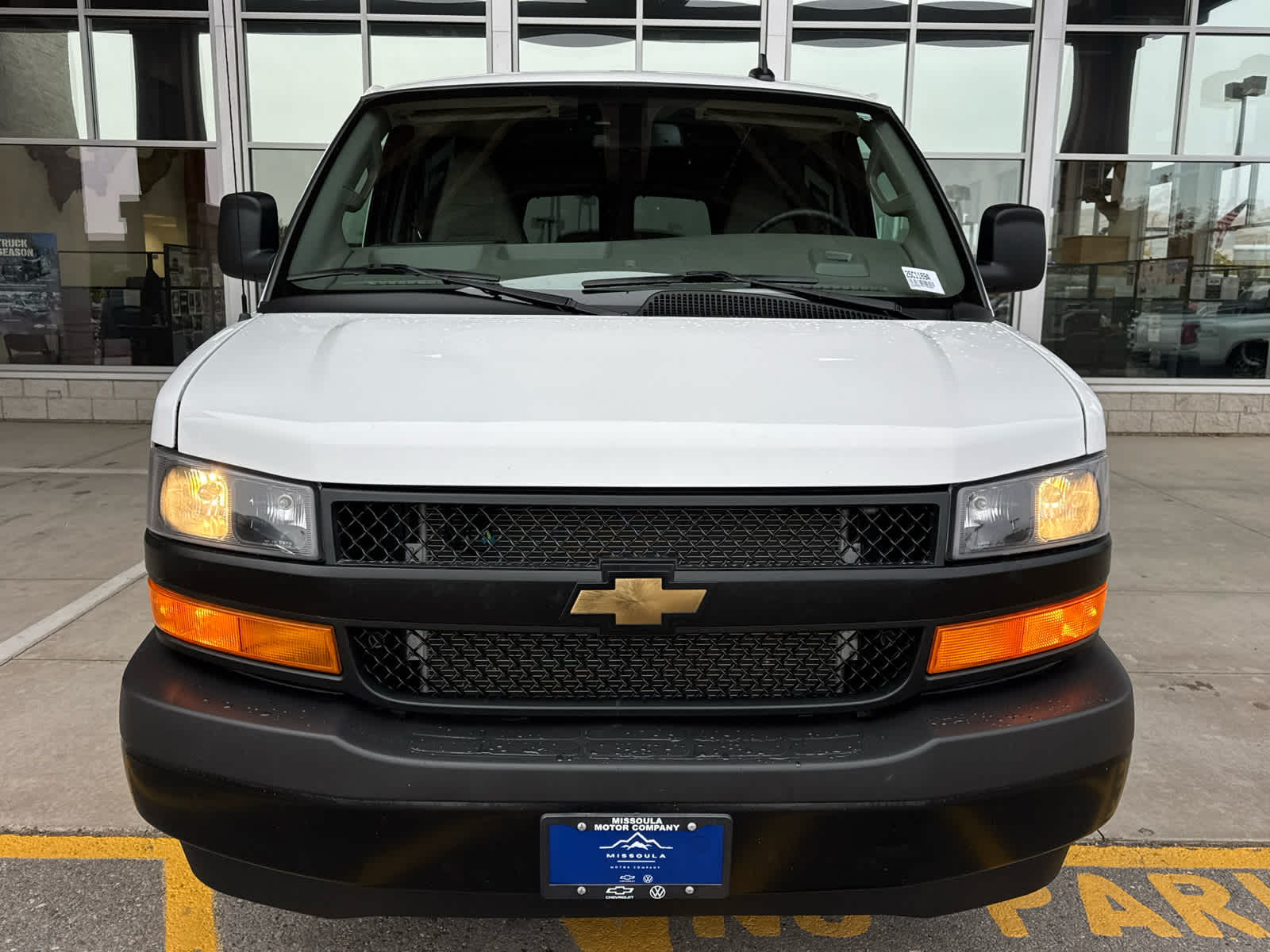 2024 Chevrolet Express RWD 2500 135"