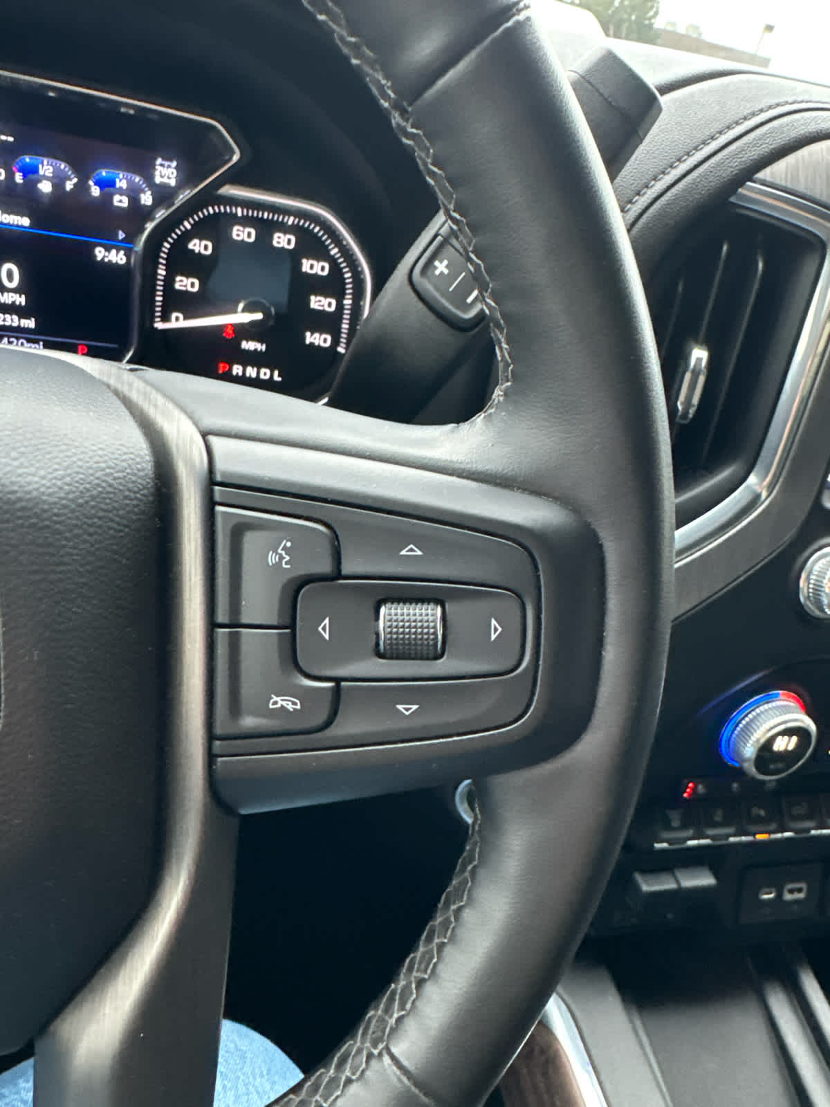 2023 GMC Sierra 2500HD Denali