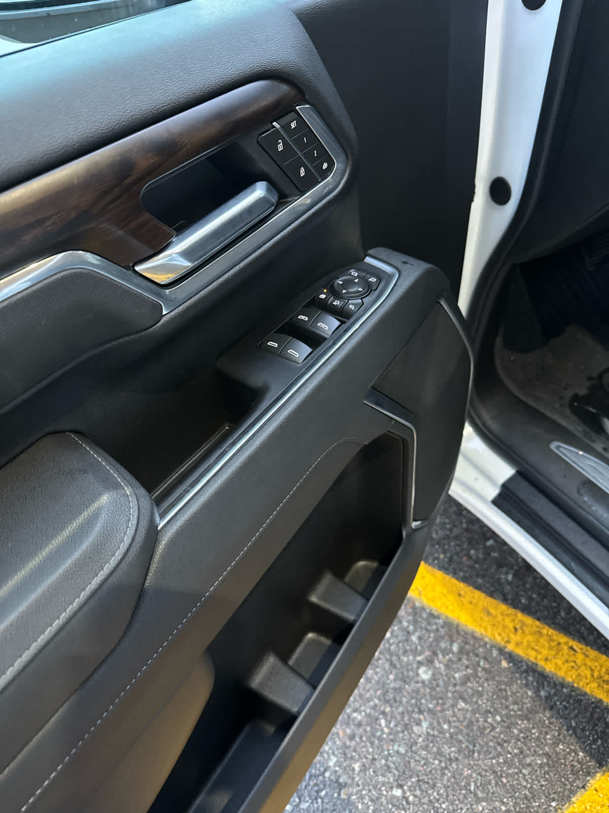 2025 GMC Sierra 3500HD SLT