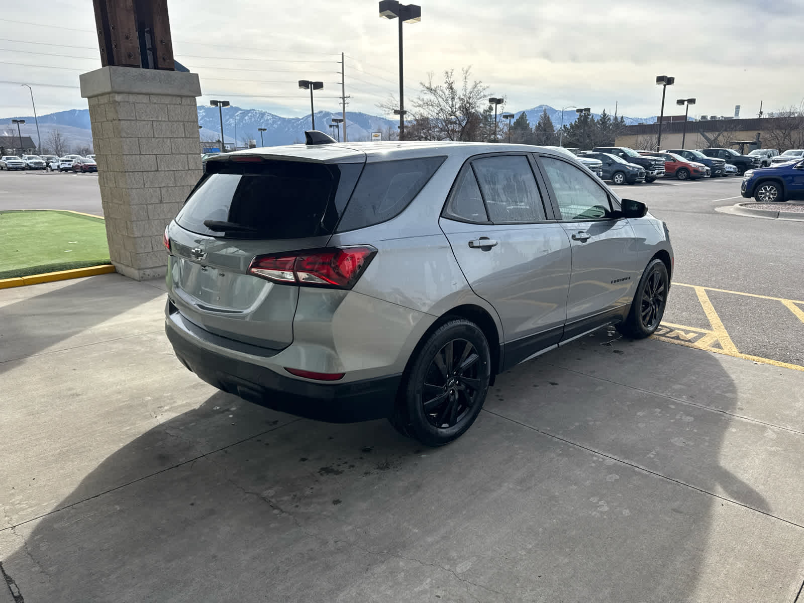 2023 Chevrolet Equinox LS