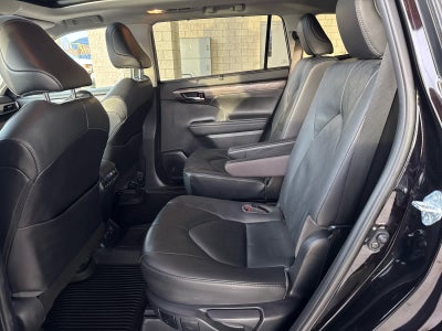 2020 Toyota Highlander Platinum