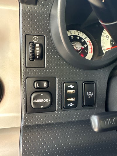 2014 Toyota FJ Cruiser 4WD 4dr Auto (Natl)