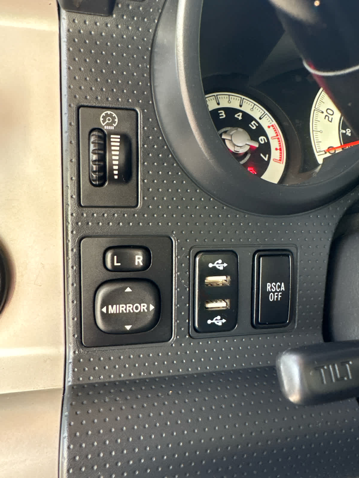 2014 Toyota FJ Cruiser 4WD 4dr Auto (Natl)