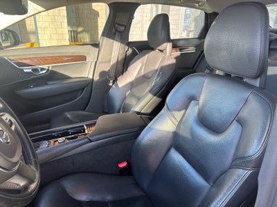 2018 Volvo S90 Momentum