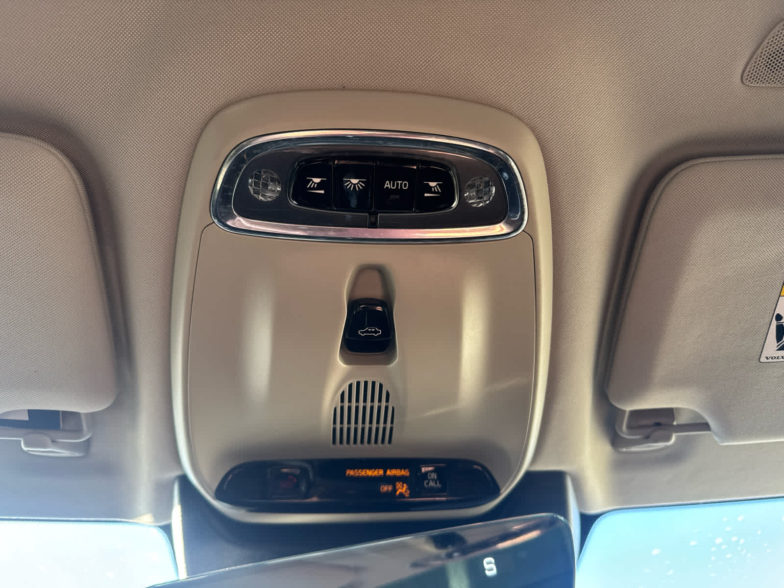 2018 Volvo S90 Momentum